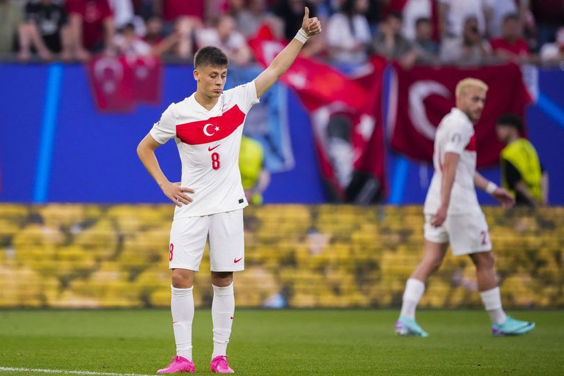 Euro 2024: Pemain Turki, Arda Guler (kiri) (c) AP Photo/Ebrahim Noroozi
